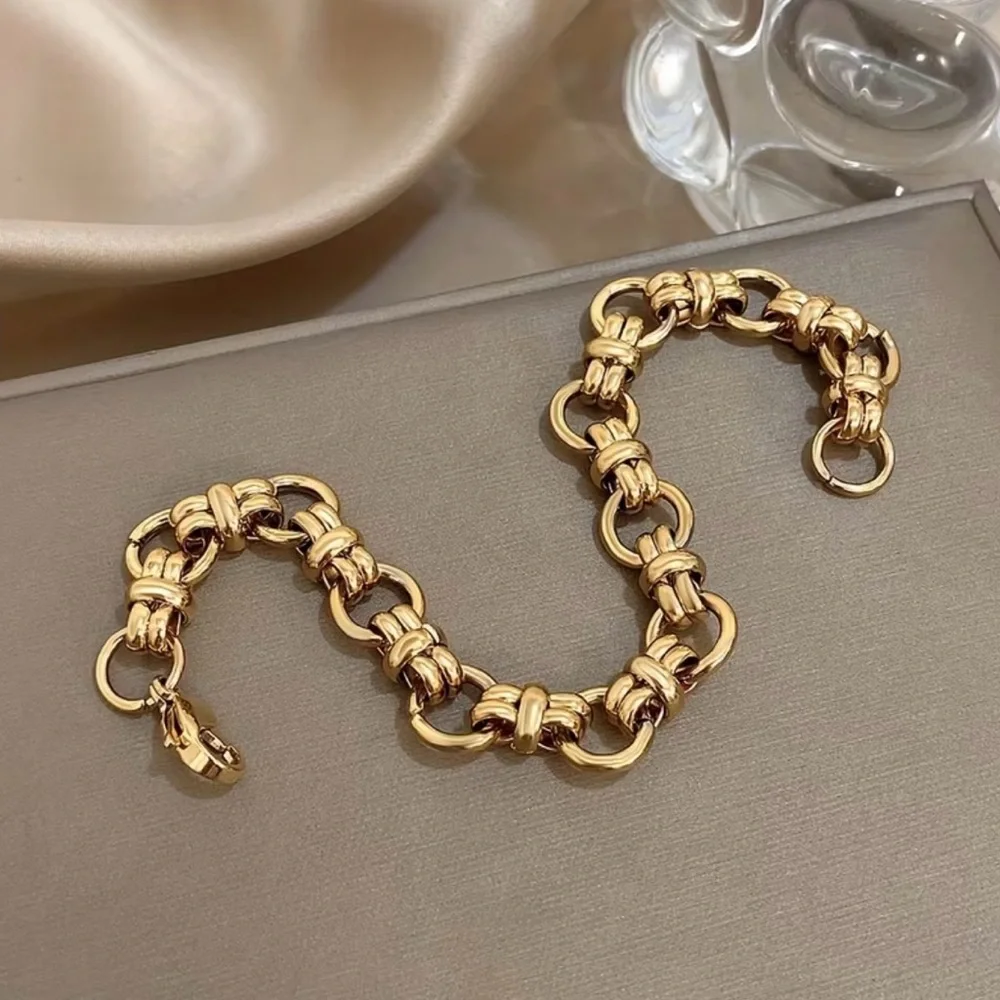 🔥TRENDY🔥 CUBAN LINK 18KT Gold Plated Bracelet